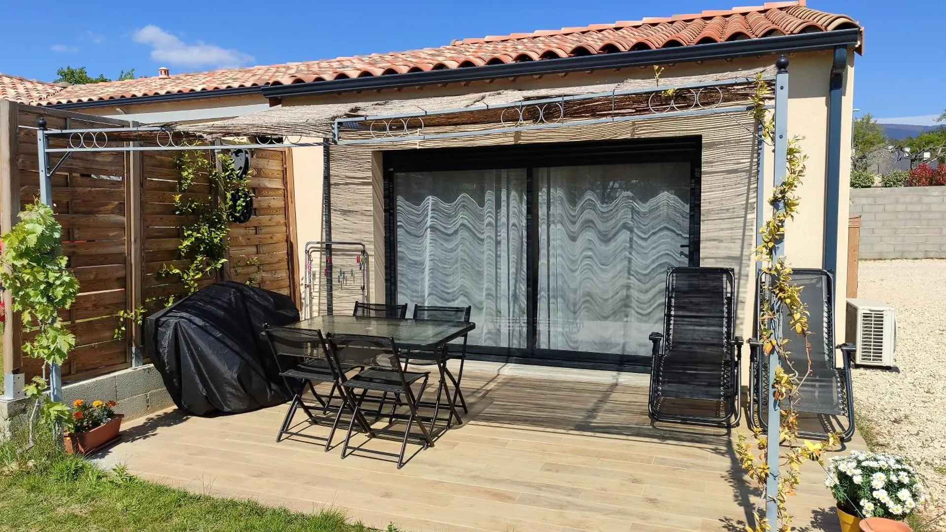 Maison D'Hotes Calme Proche Village Bedoin 0*,  France